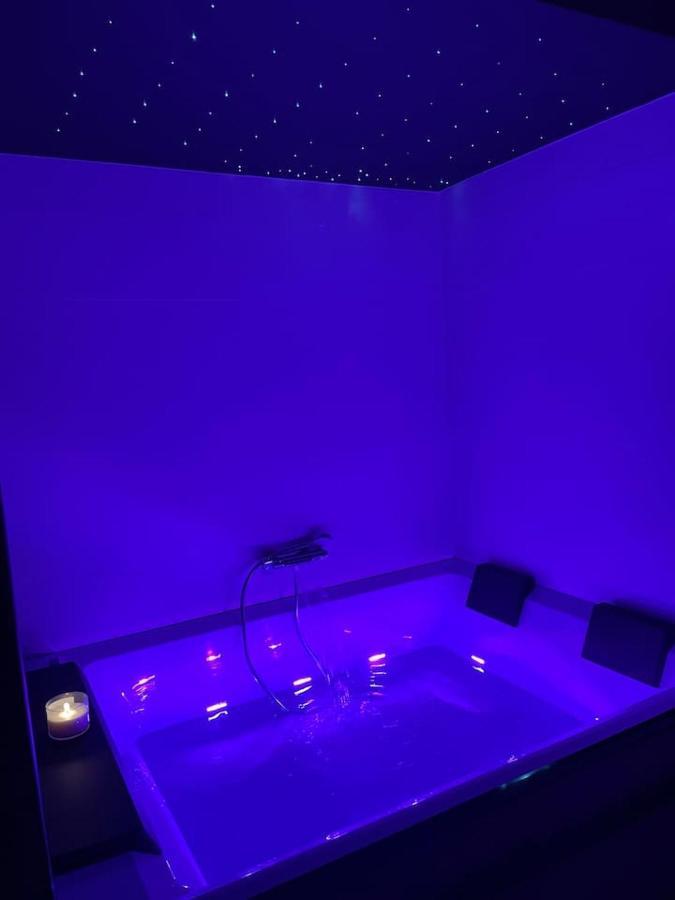 Love Room Gemozac ภายนอก รูปภาพ